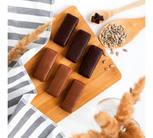 Конфета Любимый Алтай: молочный шоколад, вяленая клюква, семя тыквы и мёд, 32 г  (заказ от 9 штук)