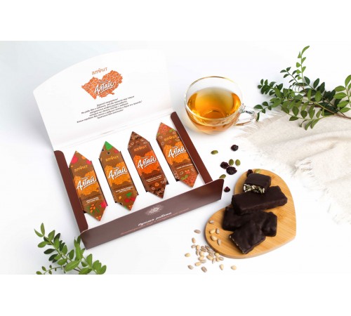 Набор конфет ручной работы Любимый Алтай Ассорти в горьком шоколаде, 4 шт.